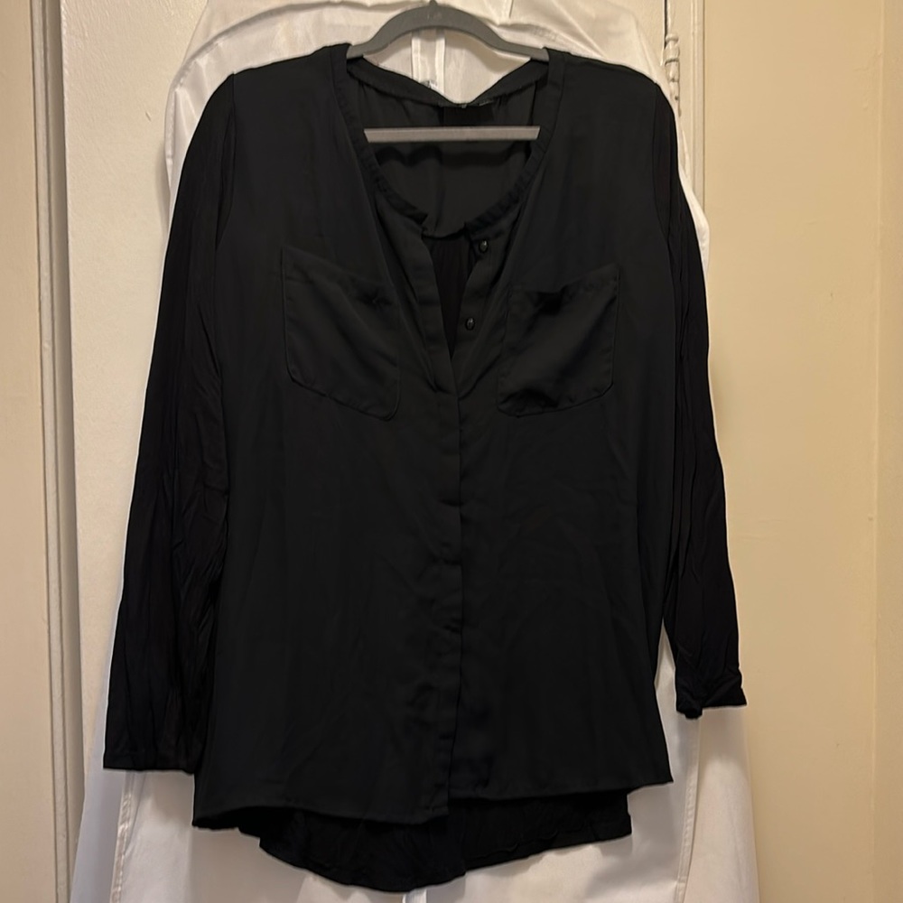 Size XL Black Long Sleeved Top